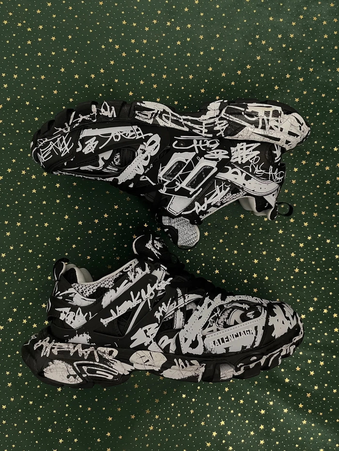Balenciaga Track Graffiti, imaginea 2