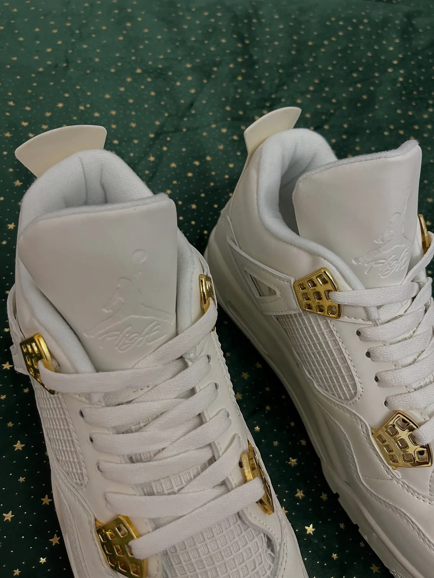 Jordan 4 Metallic Gold, imaginea 3