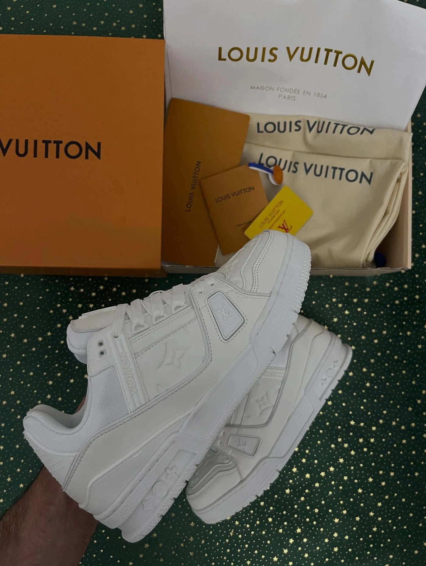 LV Trainer White, imaginea 7