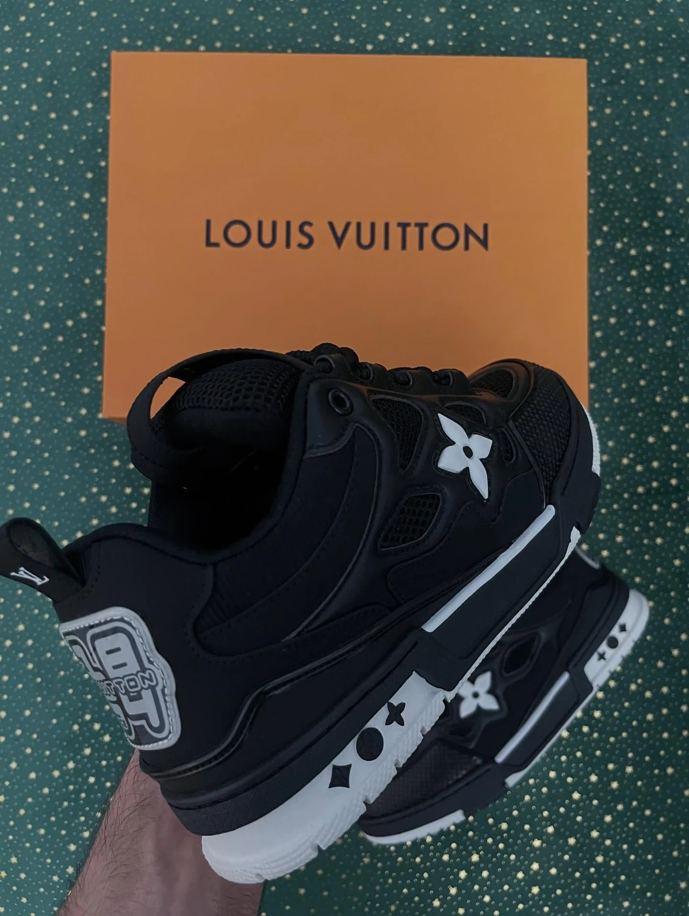 LV Skate Black White Satin Finish, imaginea 4