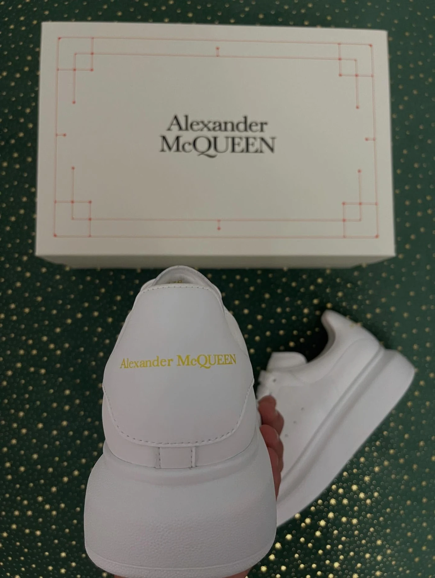 McQueen Triple White, imaginea 5